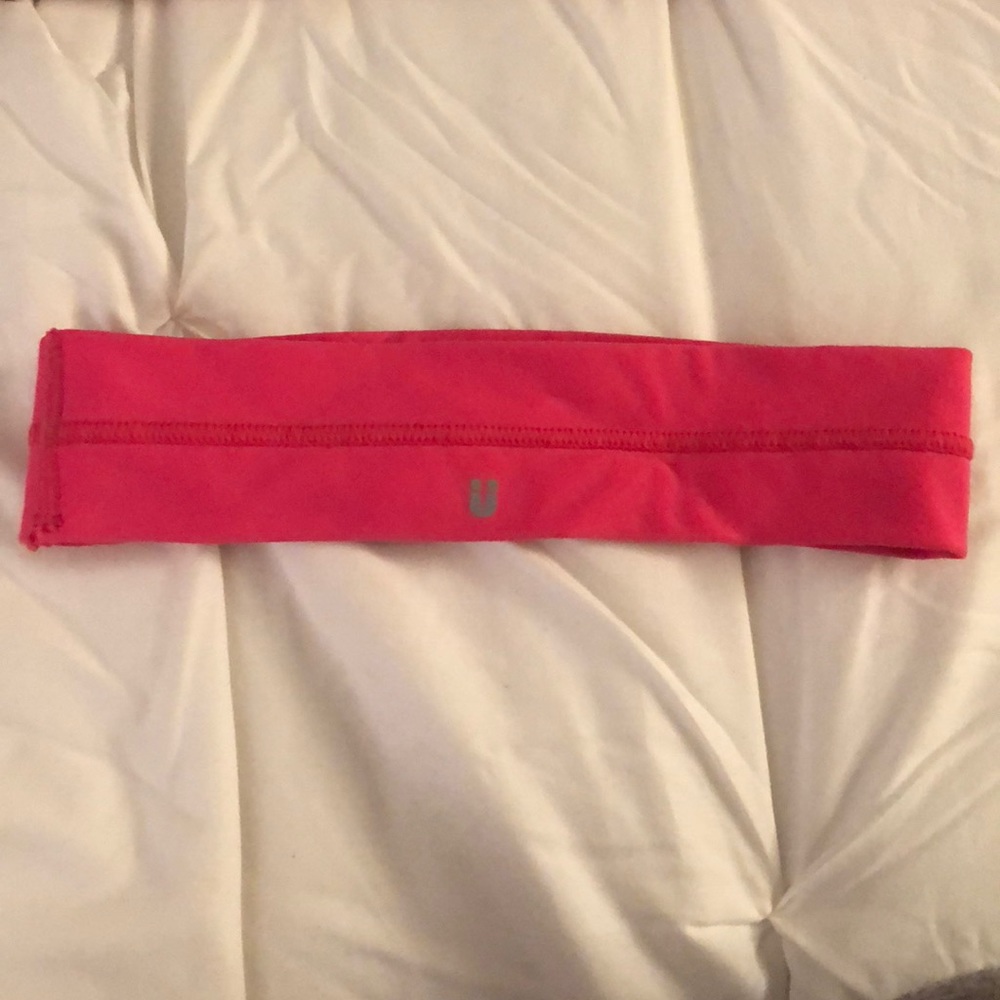 Adorable hot pink athletic head band